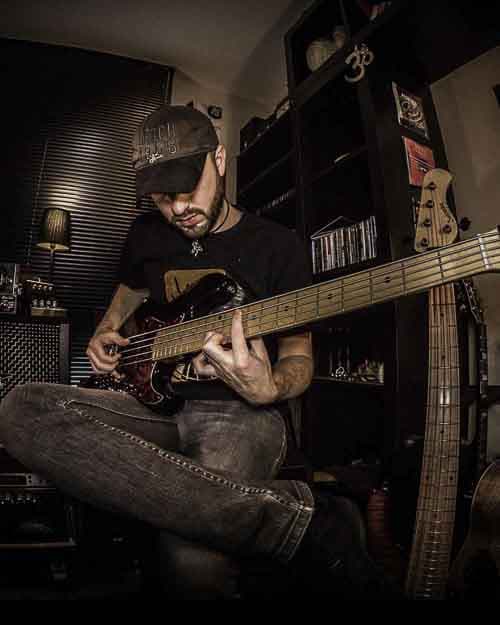 Chicharro's Studio
